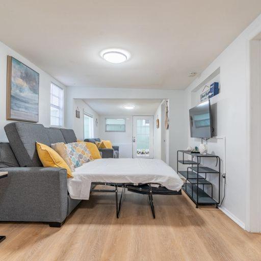 Lovely 2 Bedrooms, Steps Away From The Beach. Bradenton Beach Exterior foto